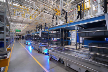 探秘“燈塔工廠” 中國新主流媒體汽車聯(lián)盟走進(jìn)上汽大通